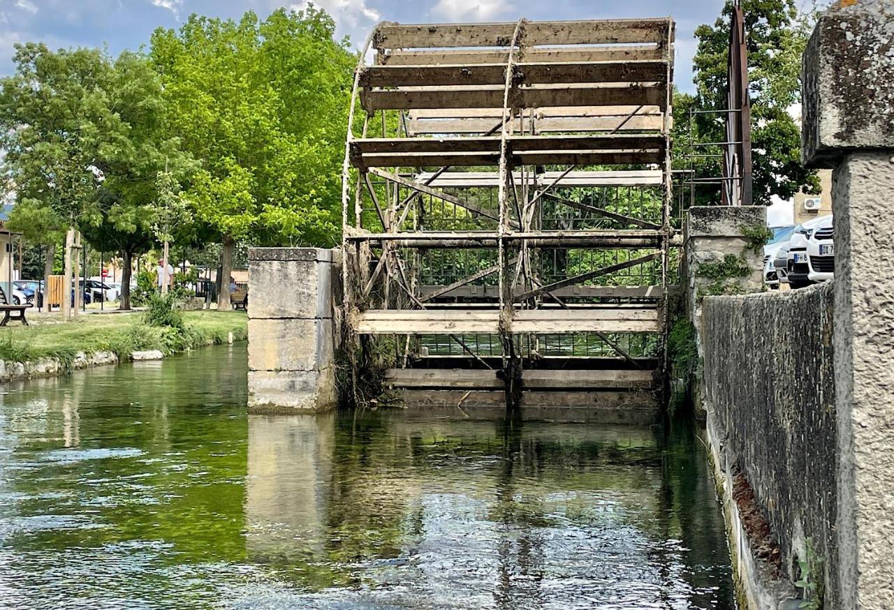 Appartamento Quai du Félibre LʼIsle-sur-la-Sorgue Esterno foto